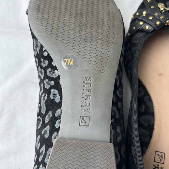 Sperry Linden Black Flats with Animal Print - Picture 8 of 9